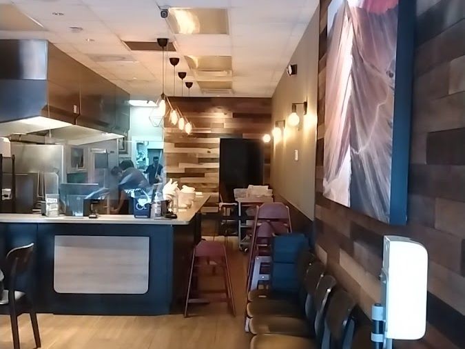 La Perla Peruvian Restaurant interior